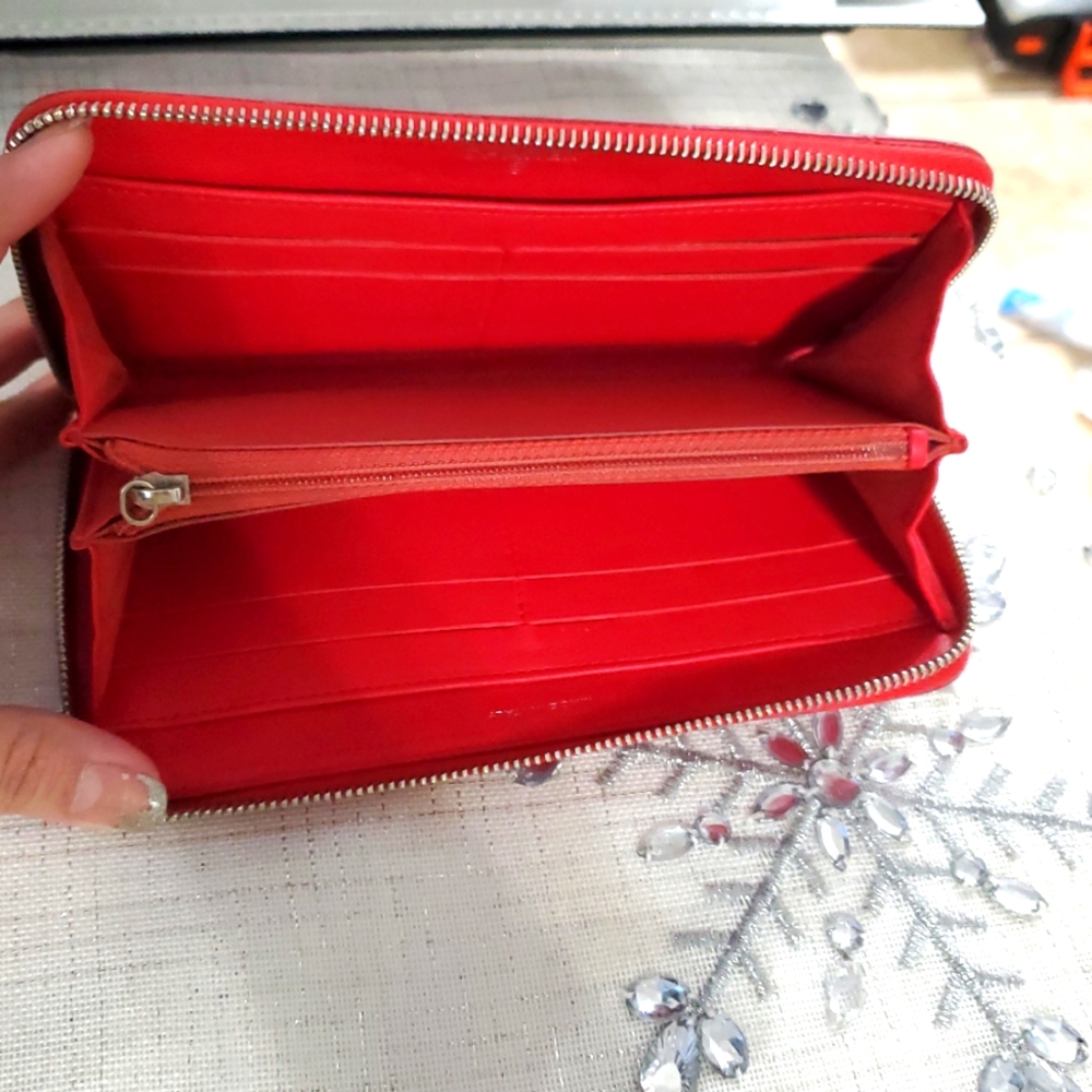 🇮🇹RARE Stuning CHANEL Camelia Red Quilted Lambskin Zip Around Long Wallet❤️❤️❤ - Picture 13 of 17